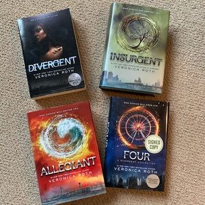 Divergent series Veronica Roth bundle